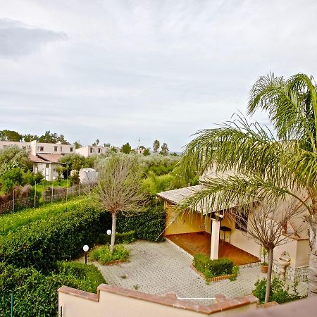 Villa Torre Roccella Кампофеличе-ди-Роччелла Экстерьер фото